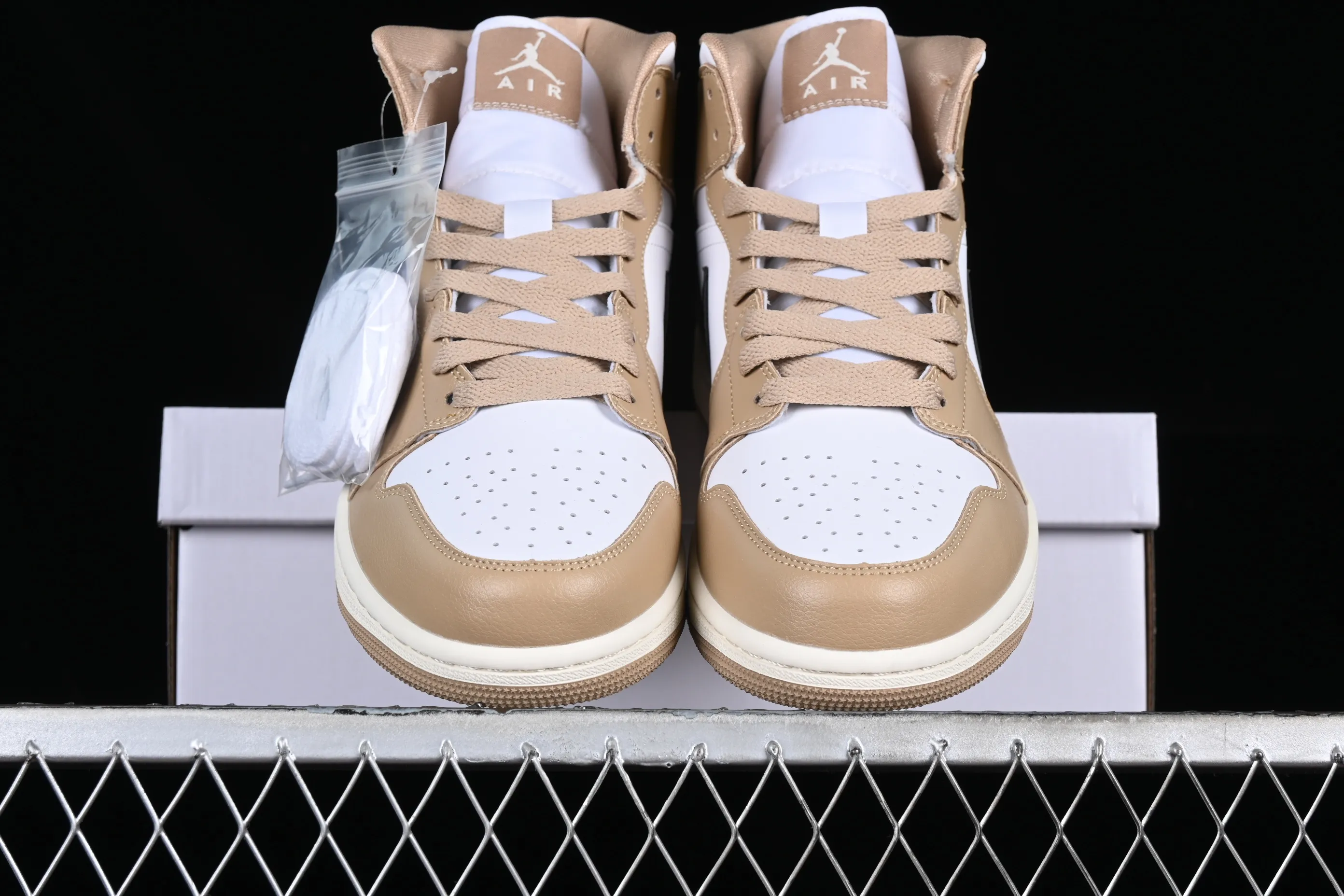 All categories Air Jordan Jordan series basketball shoes Air Jordan 1 Mid Air Jordan 1 Mid AJ1 Joe 1 light tan toe Chinese culture casual sneakers BQ6472-103